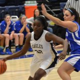 Jayla English turns the corner against Modesto