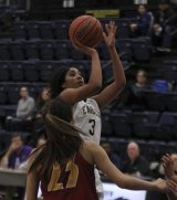 Samantha Earls for two points against College of the Redwoods