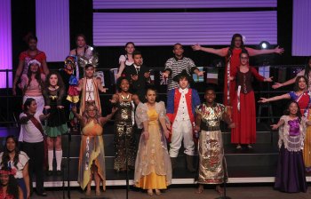 Lemoore High Choir puts on annual show at South Valley Community Church Friday Lemoore High Choir puts on annual show at South Valley Community Church Friday