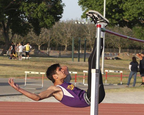 Burke clears high jump easily to remain one of top qualifiers in Saturday  State Meet finals