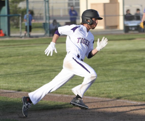 Robbie Senior has his eye on first base in a recent game.