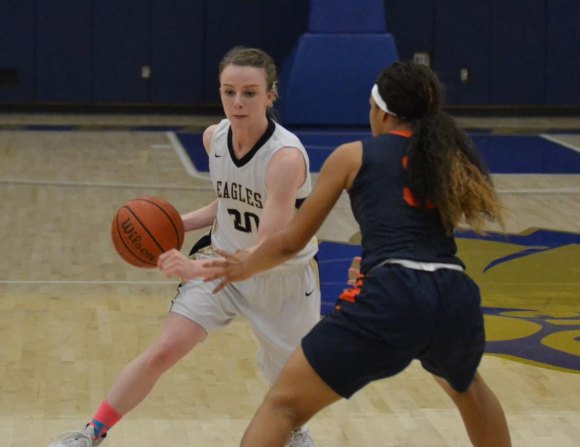 Jordan Lassiter, shown here in last week's win over College of the Sequoias, scored a game-high 17 against Taft.