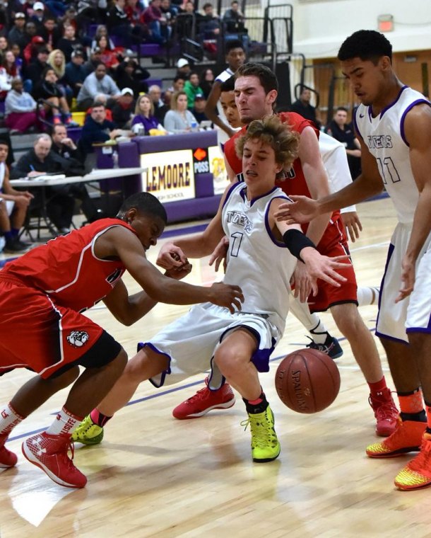 Spencer Stinger was a key cog in the Tigers' win over Hanford Friday night.