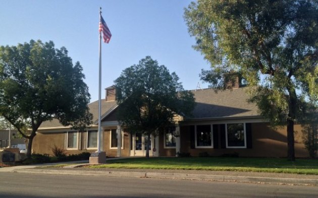 Lemoore Golf Course club house